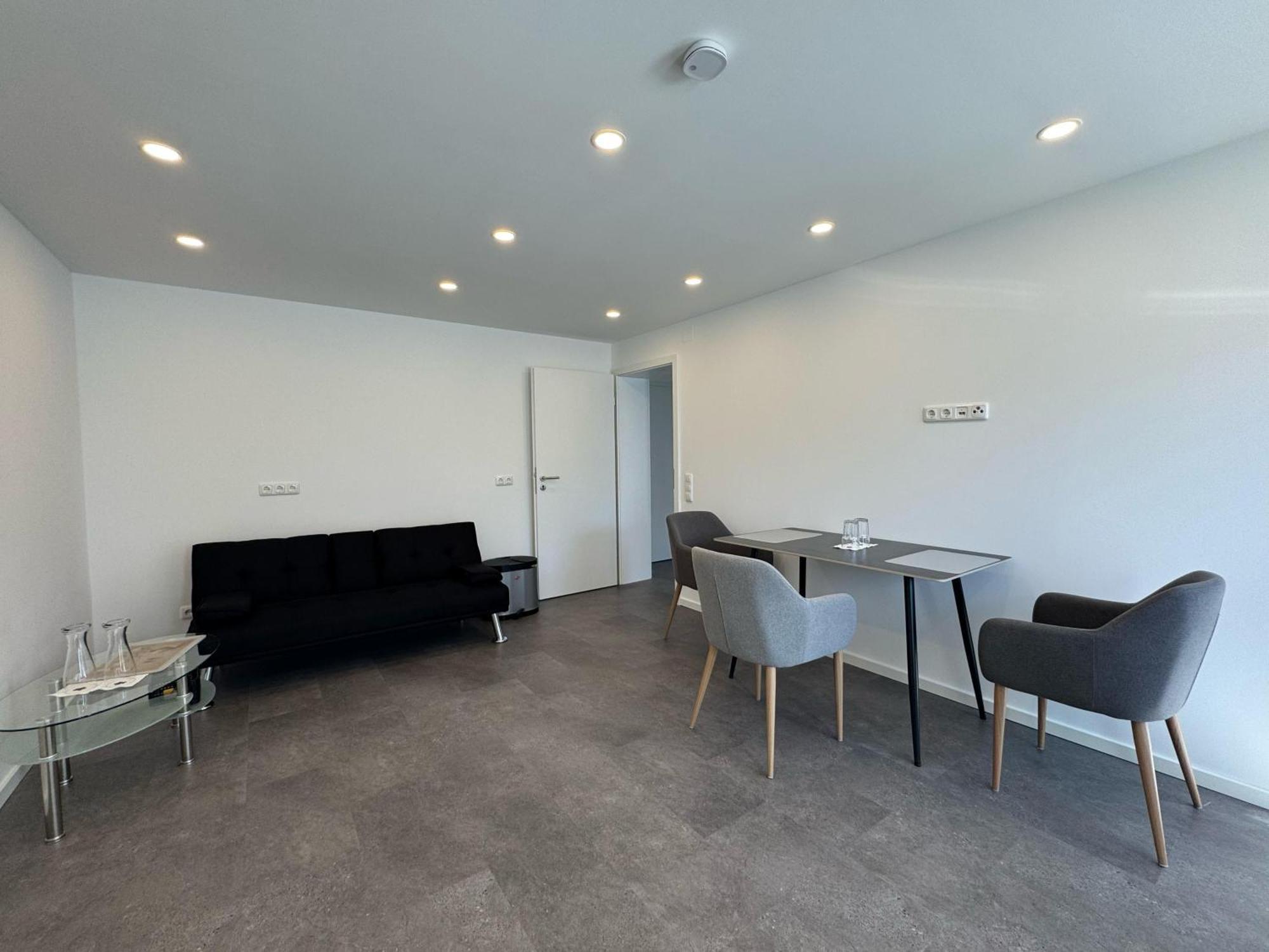 W&P Living Wohnung Mit Ausblick - Parkplatz Biberbach  外观 照片